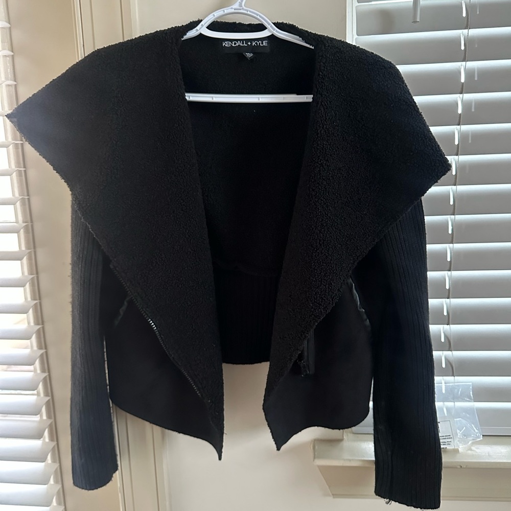Kendall and Kylie sweater/jacket